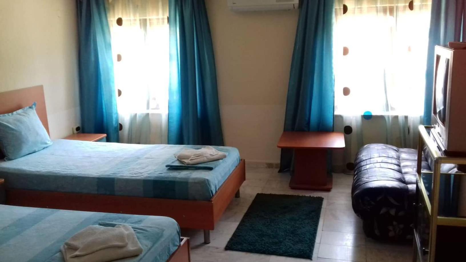 Iglika Hotel Yambol Cameră foto